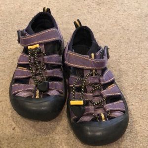 Girls size 13 purple Keens